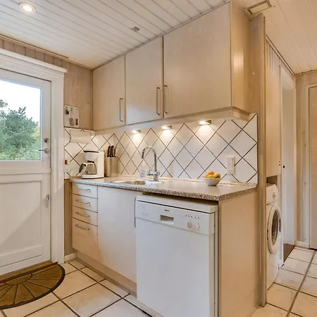 Arnelung - 1-9km From The Sea By Interhome