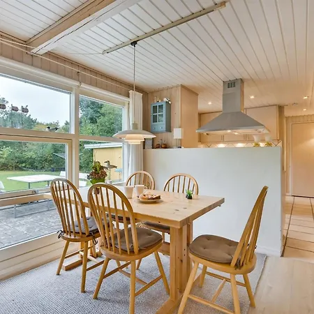 Arnelung - 1-9km From The Sea By Interhome